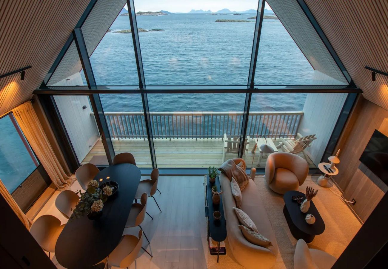 Luxury apartment with stunning view in Lofoten for rent