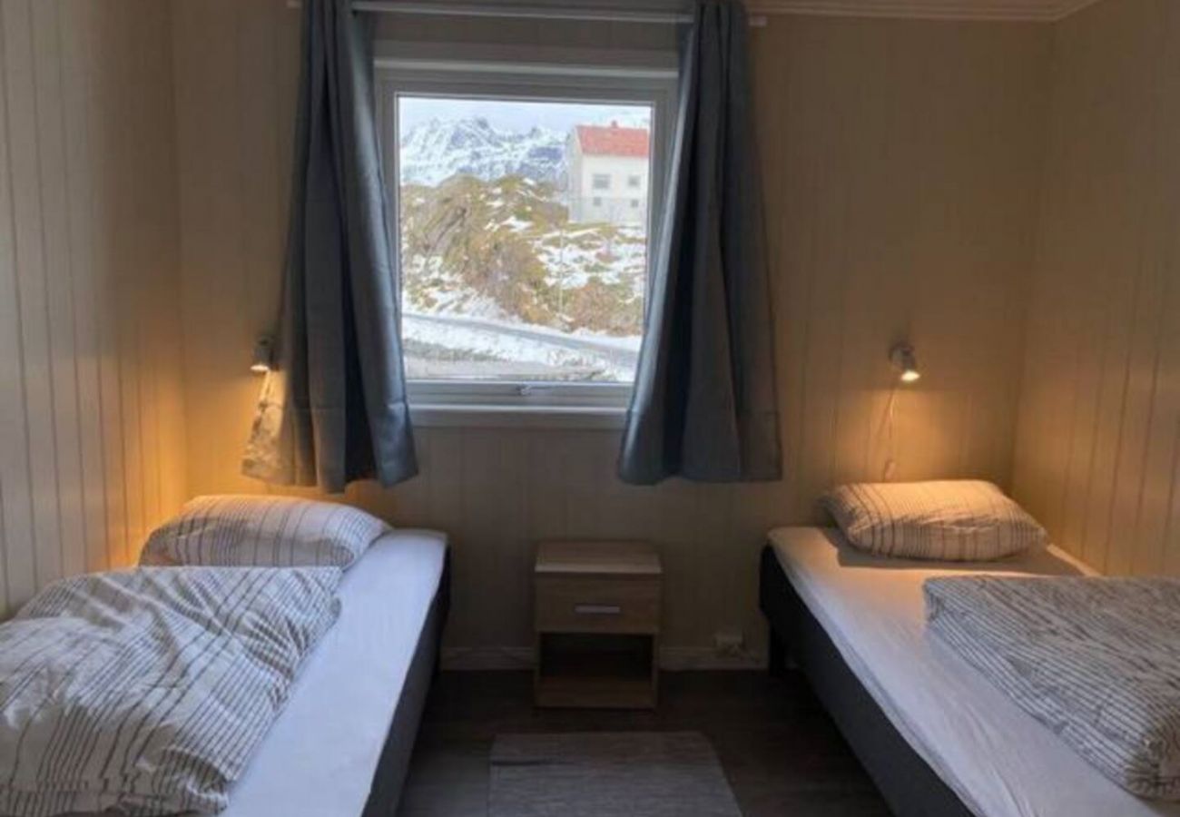 Apartment in Flakstad - Damperiholmen cabin