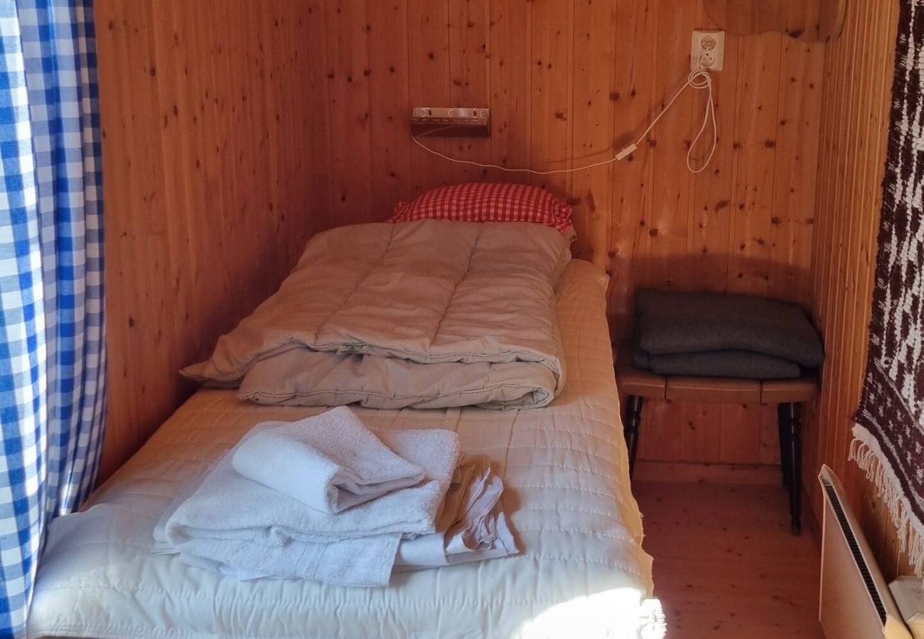 Cabin in Moskenes - Koselig rorbu på Tind