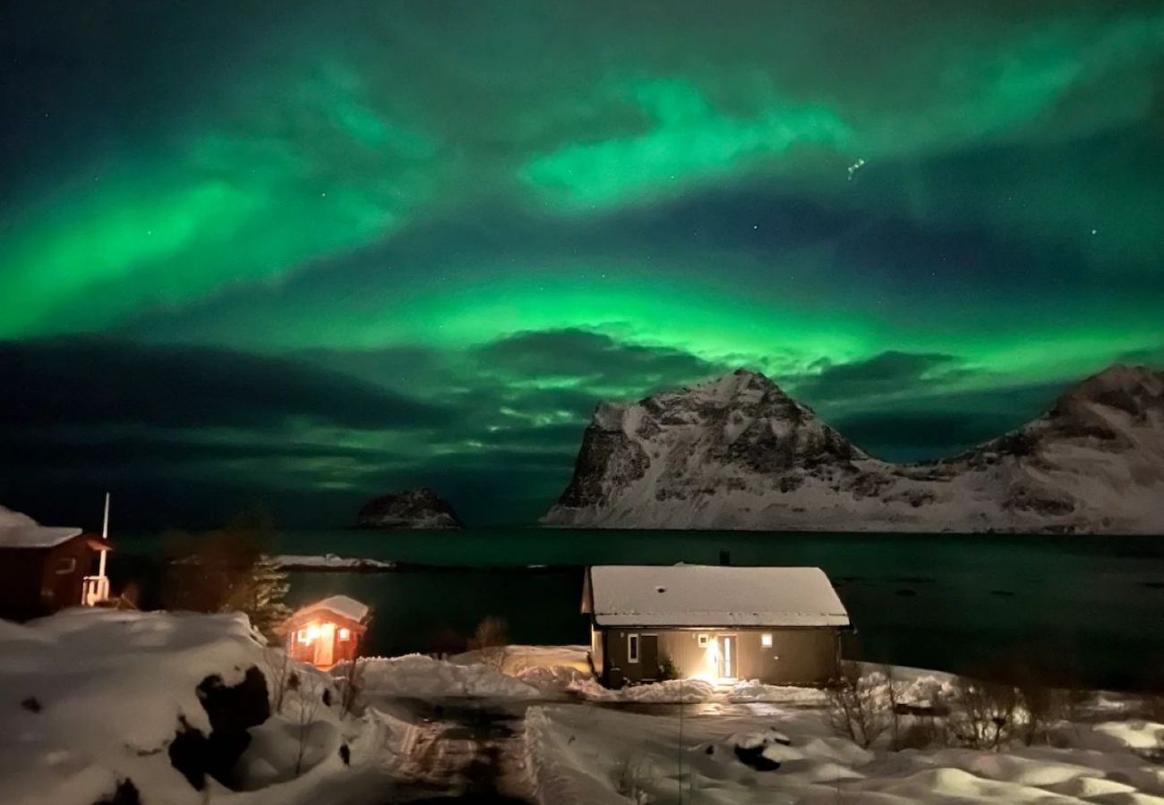 Cabin in Vestvågøy - Magic views and walking distance to best beaches