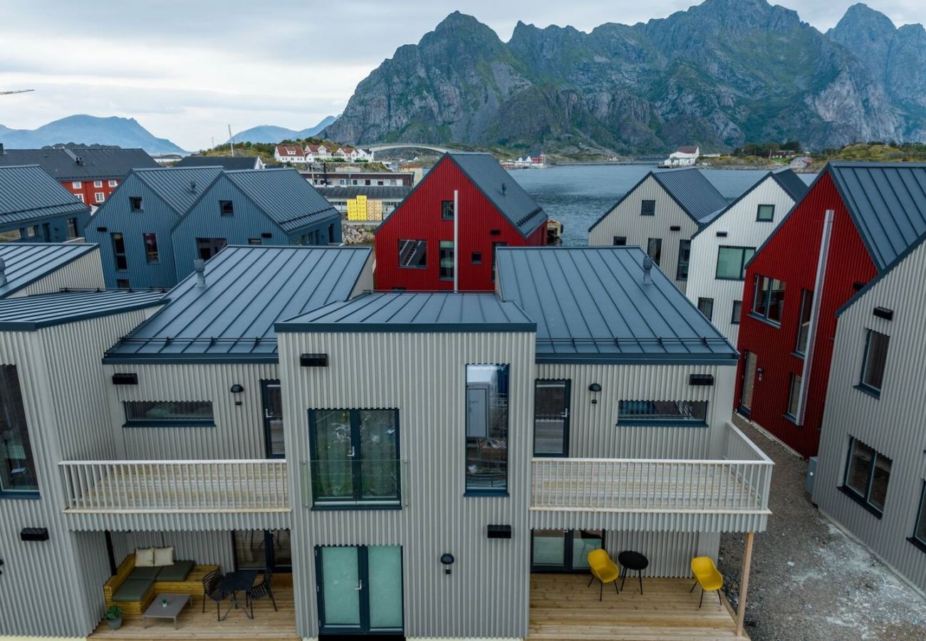 Apartment in Vågan - Modern apartment by the sea in Henningsvær