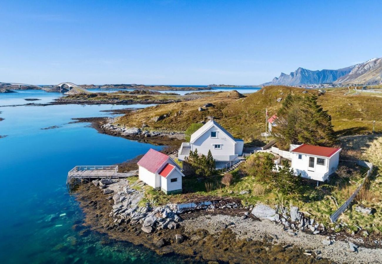 House in Flakstad - Panoramic seaview house by the sea