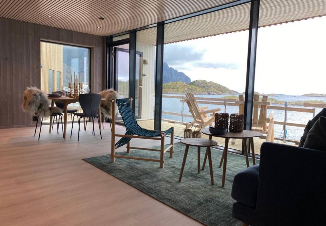 Apartment in Vågan - Waterfront apartment with panoramic sea view