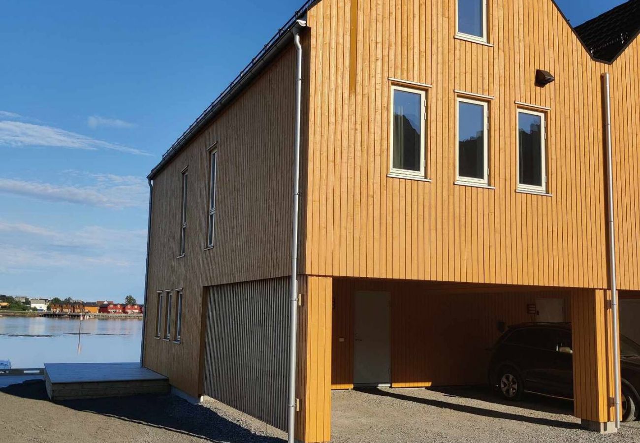 Cabin in Vestvågøy - Ny rorbu på kaikanten