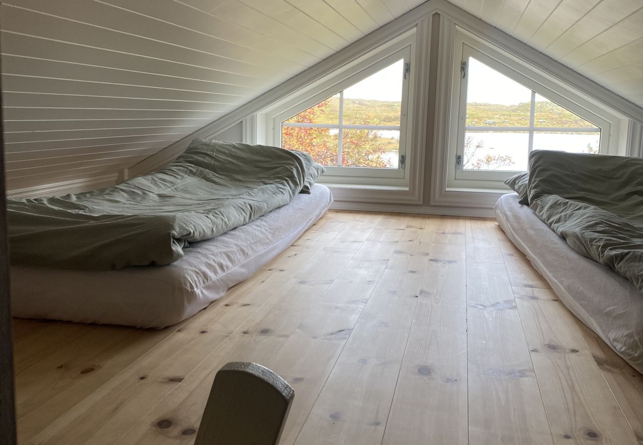 Cabin in Vestvågøy - Charming cabin at sea