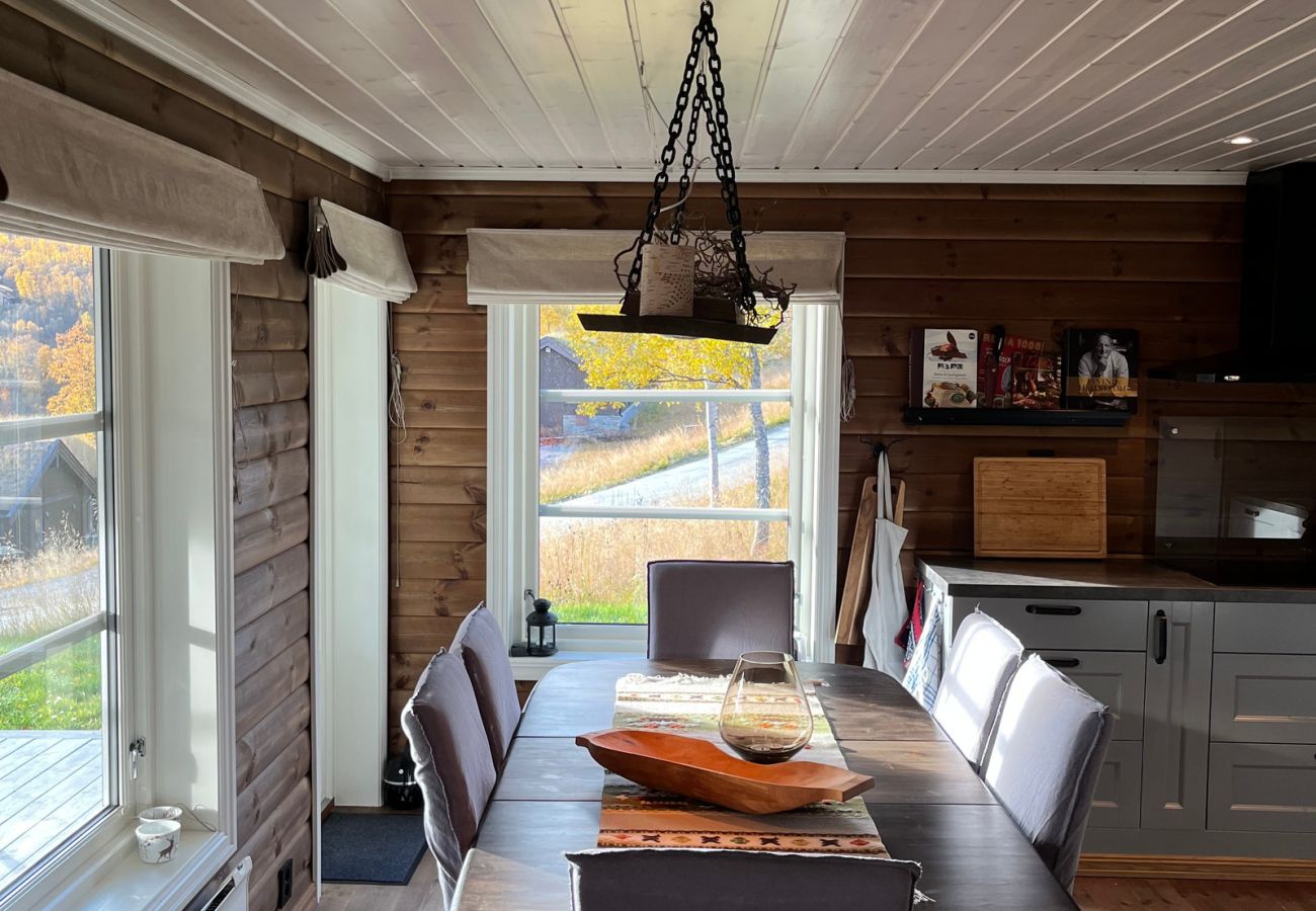 Cabin in Hol - Beautiful Mountain Cabin with great view in Geilo