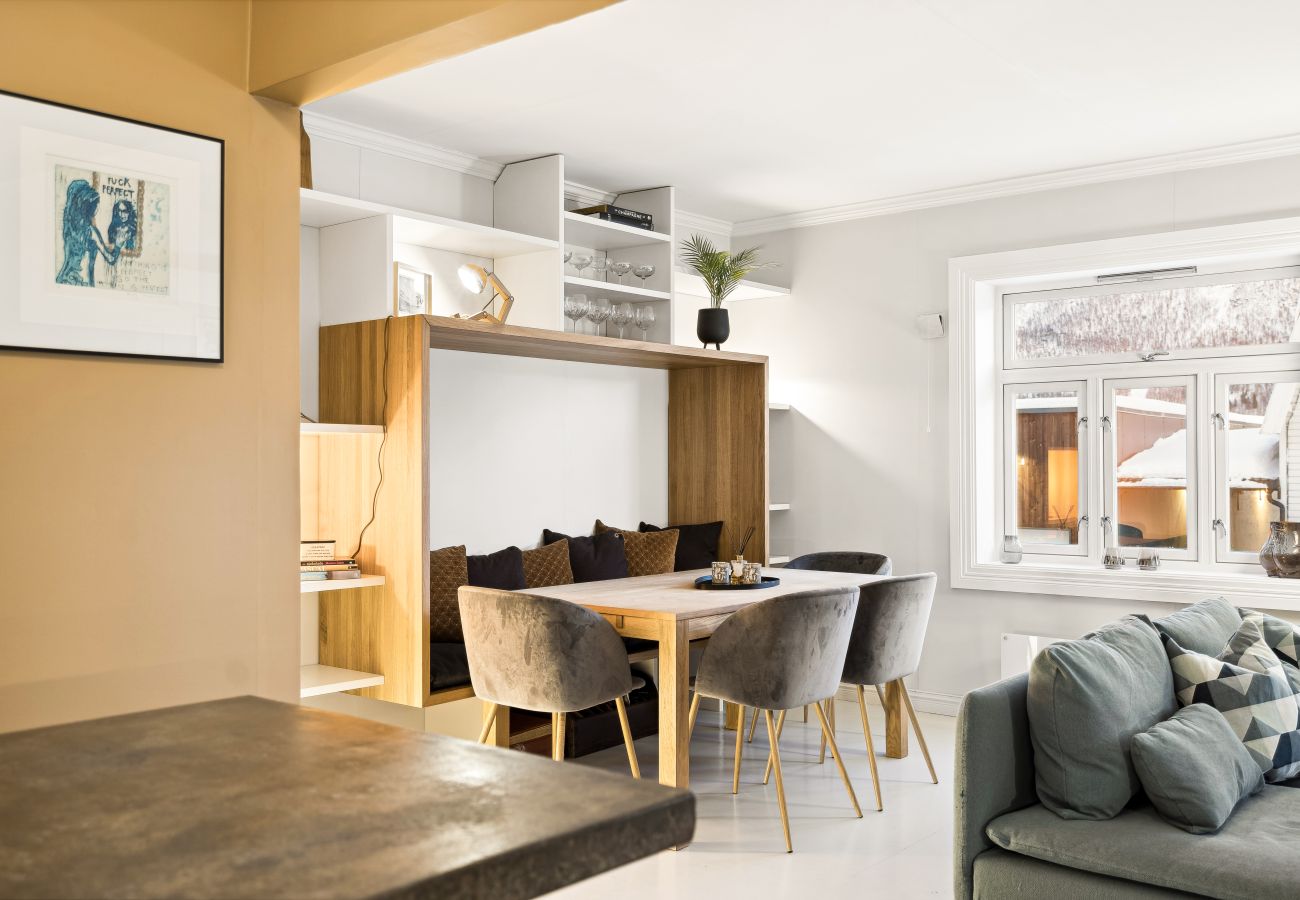 House in Tromsø - Stylish and spacious apartment in city center