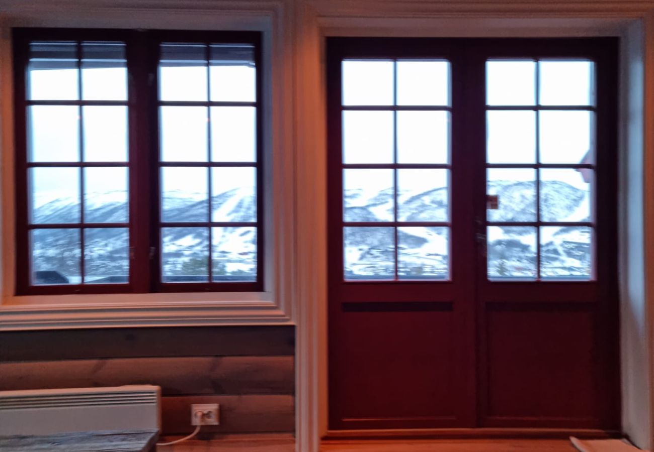 Cabin in Hol - Recently upgraded large beautiful cabin with fantastic views in Geilo