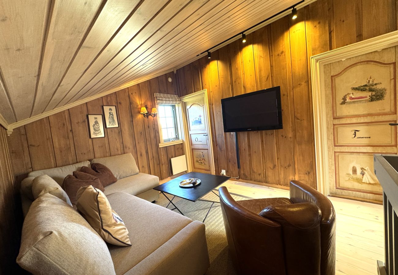 Cabin in Hol - Recently upgraded large beautiful cabin with fantastic views in Geilo