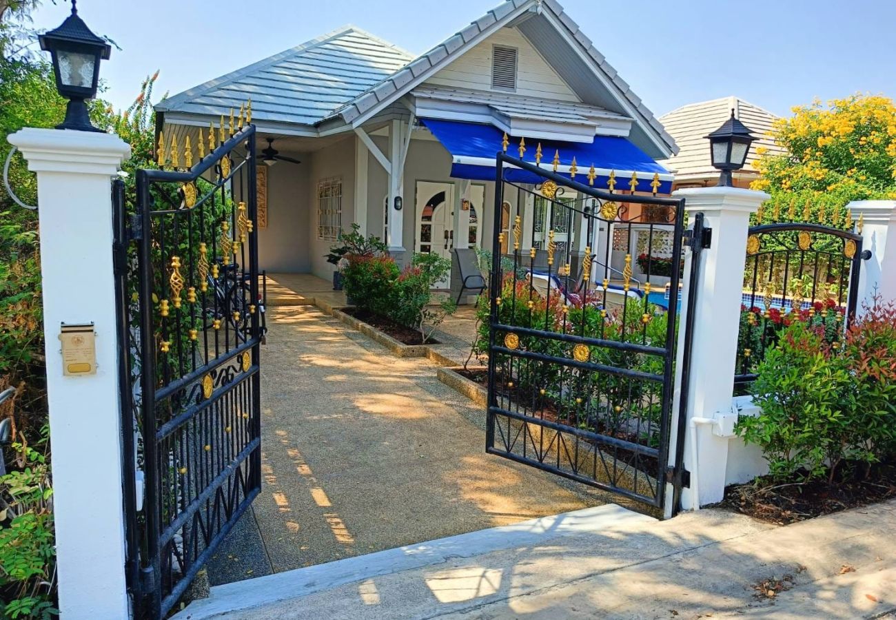 Villa in Cha-Am - Cha-Am Thailand