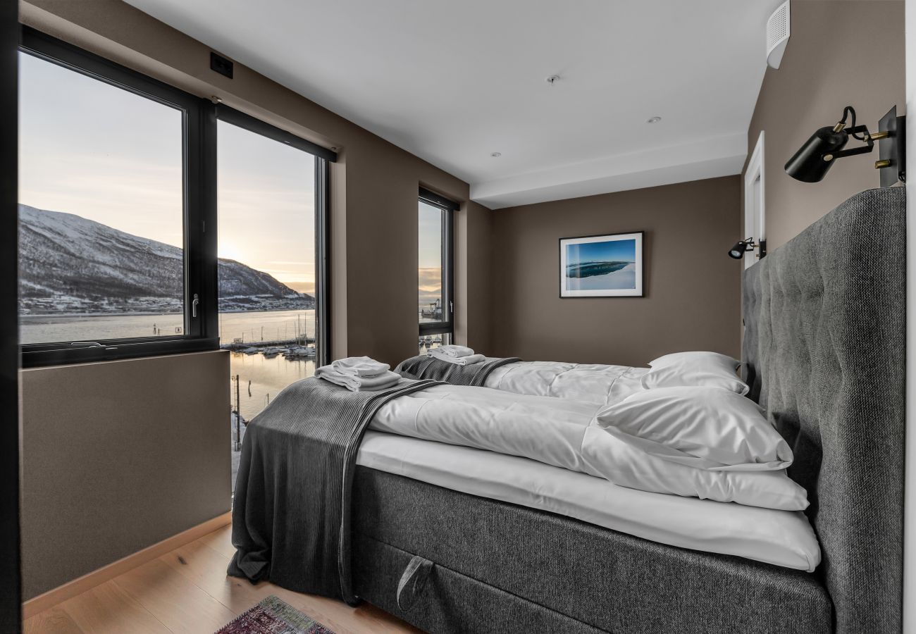 Apartment in Tromsø - Elegant apartment at Vervet in Tromsø with fantastic seaview Apartment