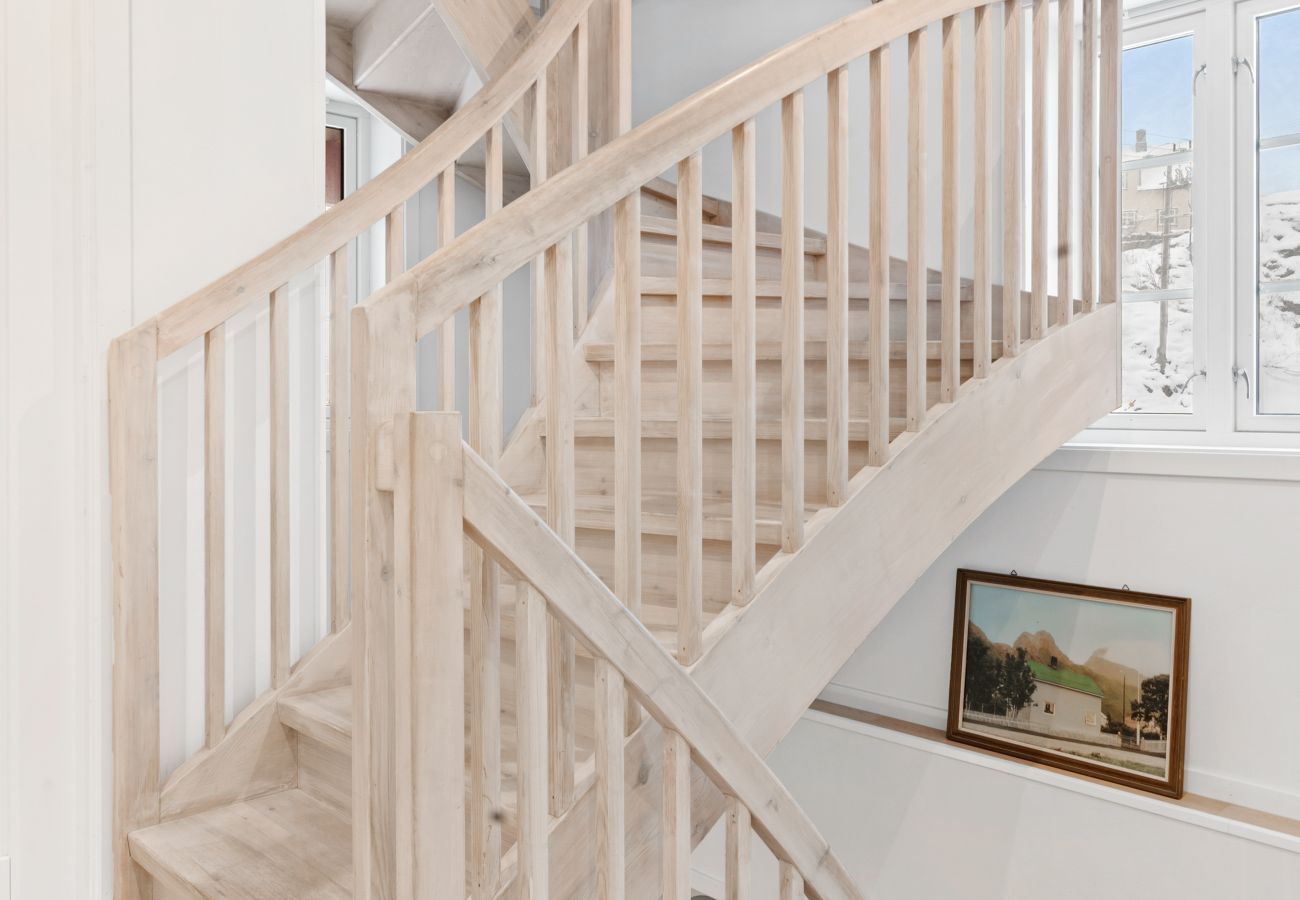 Apartment in Vestvågøy - Spacious and Modern Fisherman's Cabin