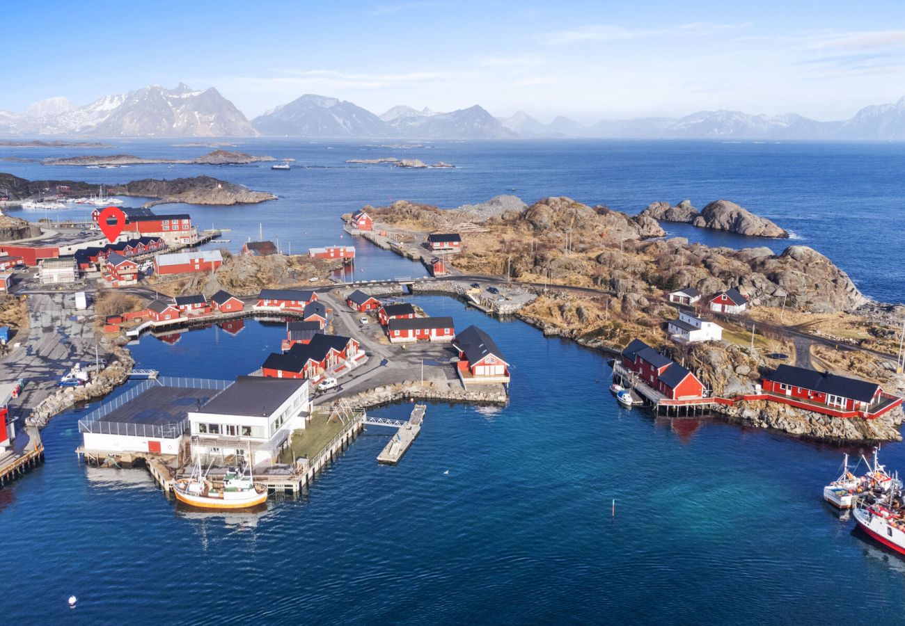 Apartment in Vestvågøy - Stor rorbu med høy standard