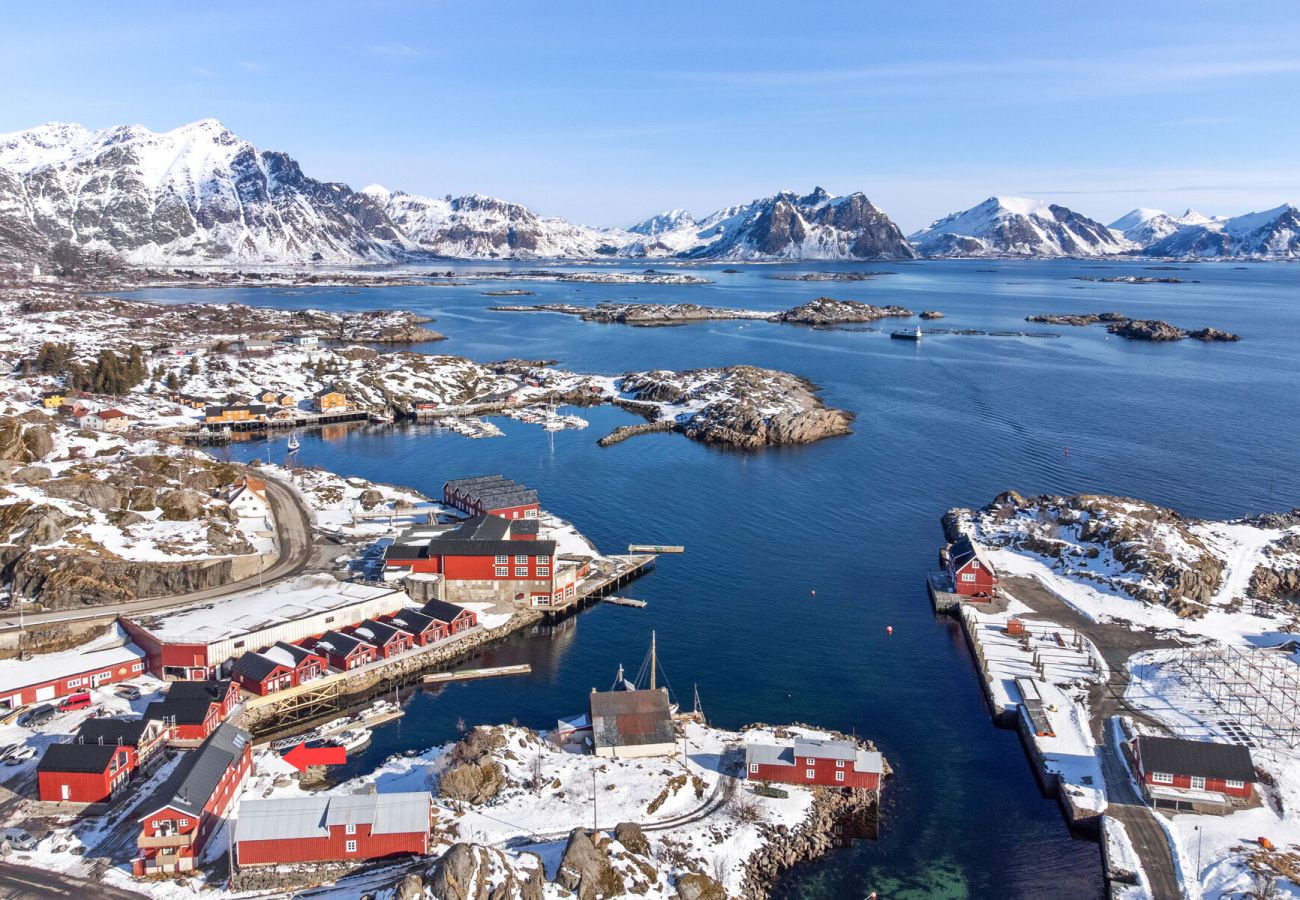 Apartment in Vestvågøy - Stor rorbu med høy standard