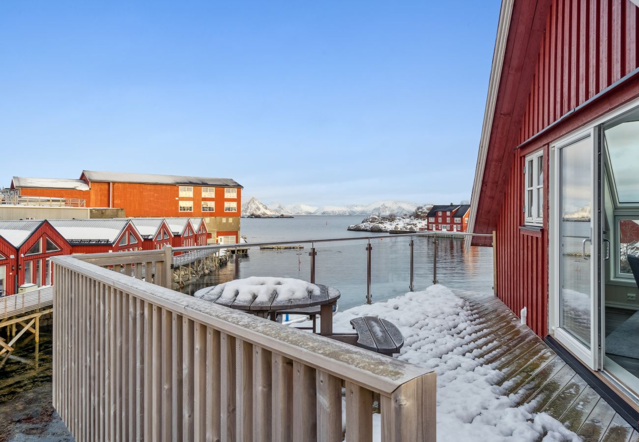 Apartment in Vestvågøy - Stor rorbu med høy standard