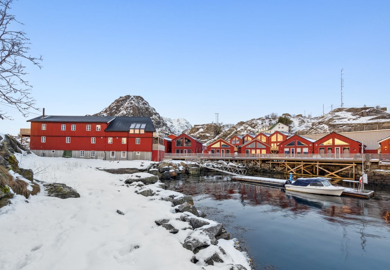 Apartment in Vestvågøy - Stor rorbu med høy standard