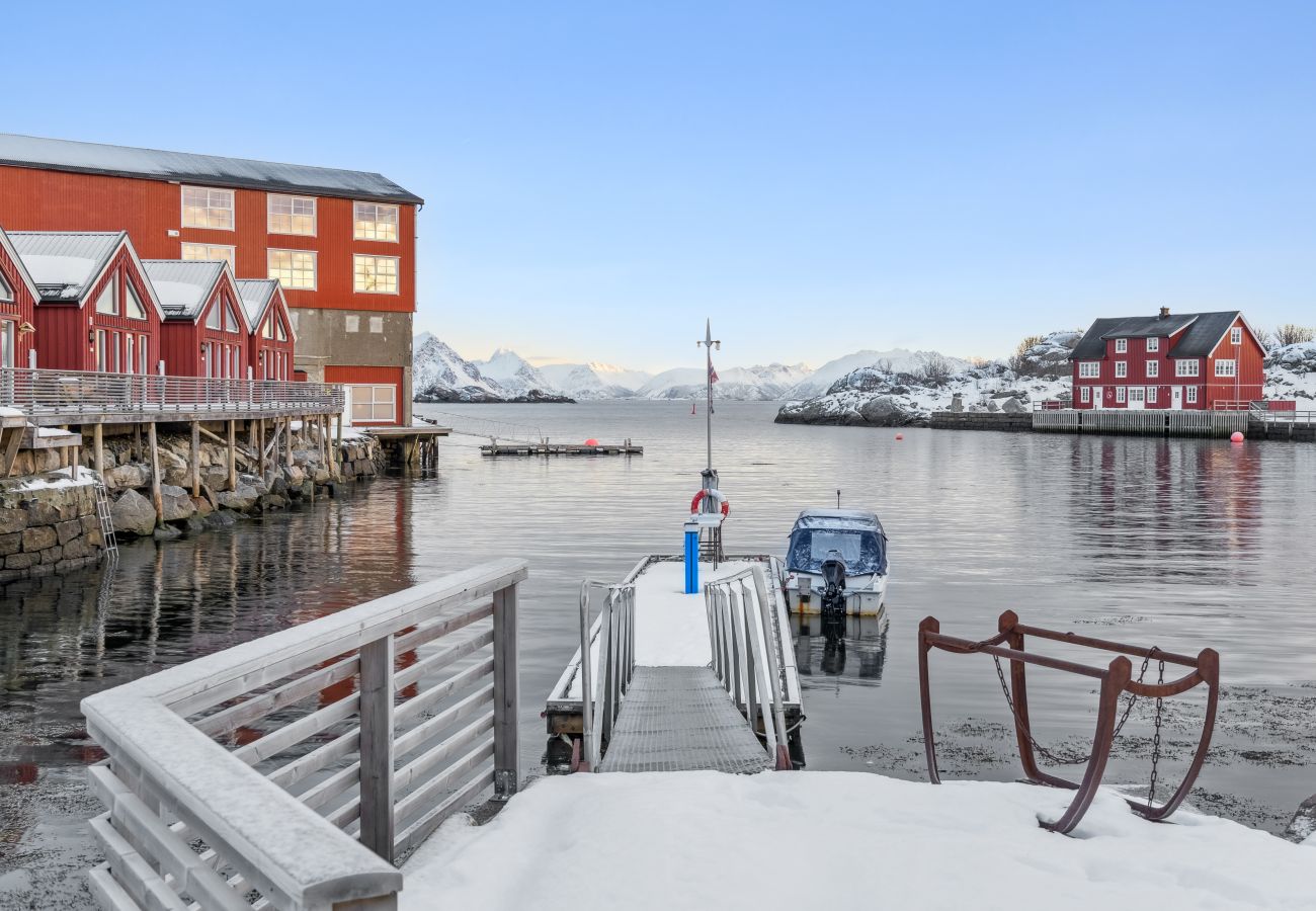 Apartment in Vestvågøy - Stor rorbu med høy standard