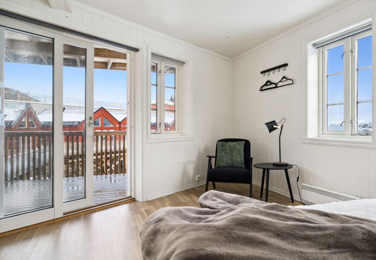 Apartment in Vestvågøy - Stor rorbu med høy standard