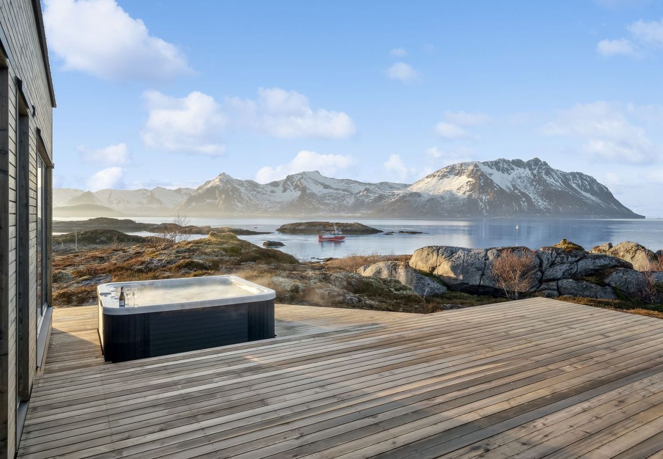 Cabin in Vågan - Fjordview Arctic Lodge