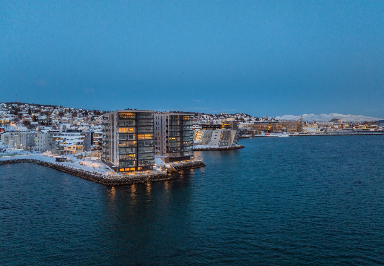 Apartment in Tromsø - Premium Waterfront Apartment–Sea & Mountain View 