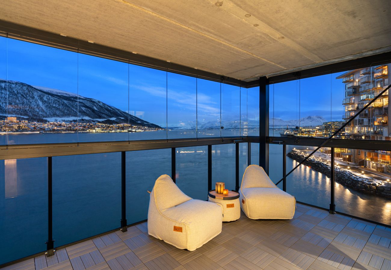 Apartment in Tromsø - Premium Waterfront Apartment with Stunning View