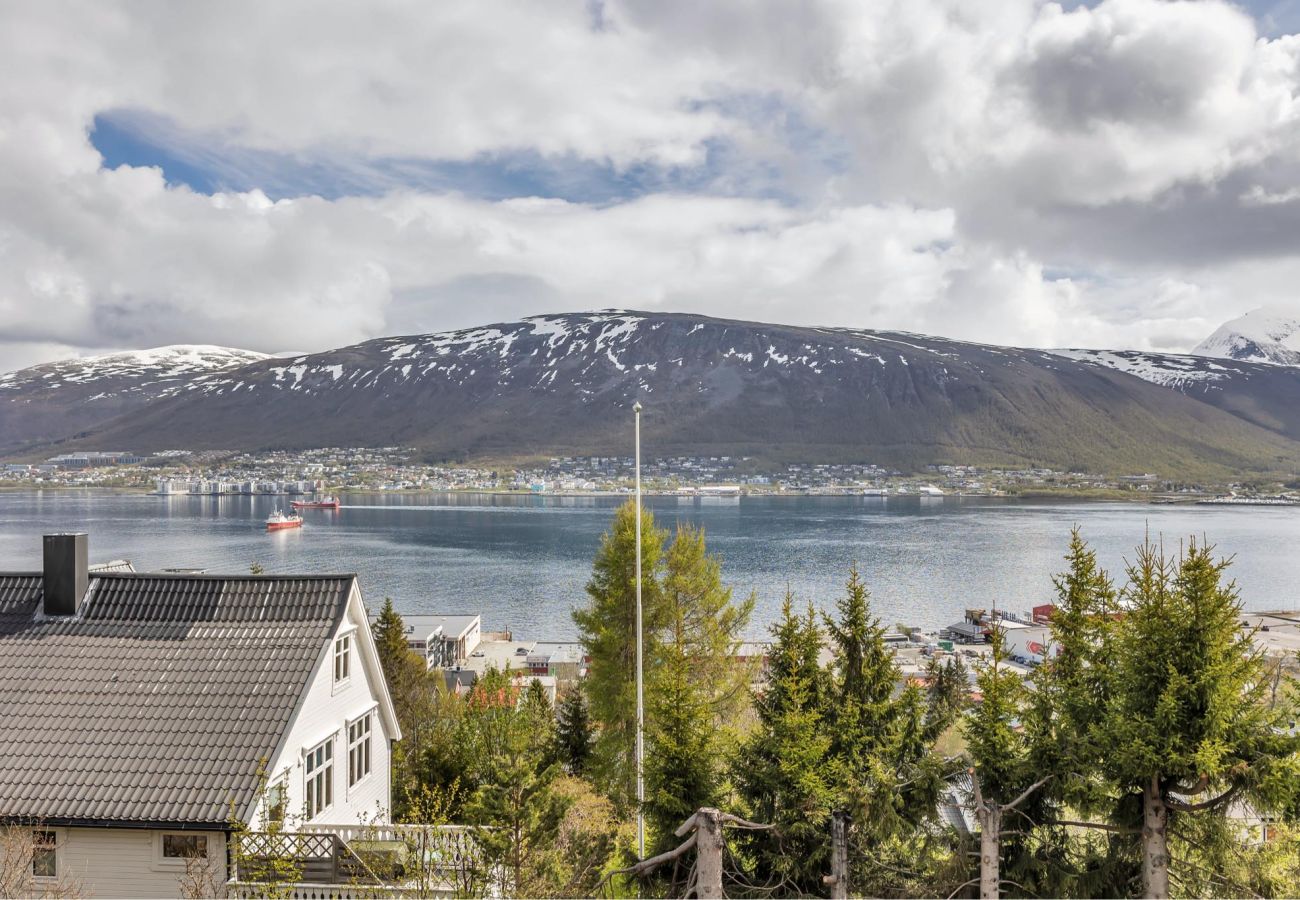 Apartment in Tromsø - The Mountain View