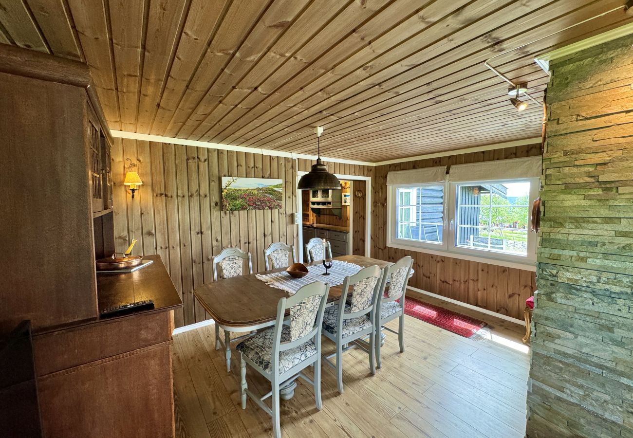 Cabin in Hol - Cozy, family-friendly cabin with stunning views in Geilo