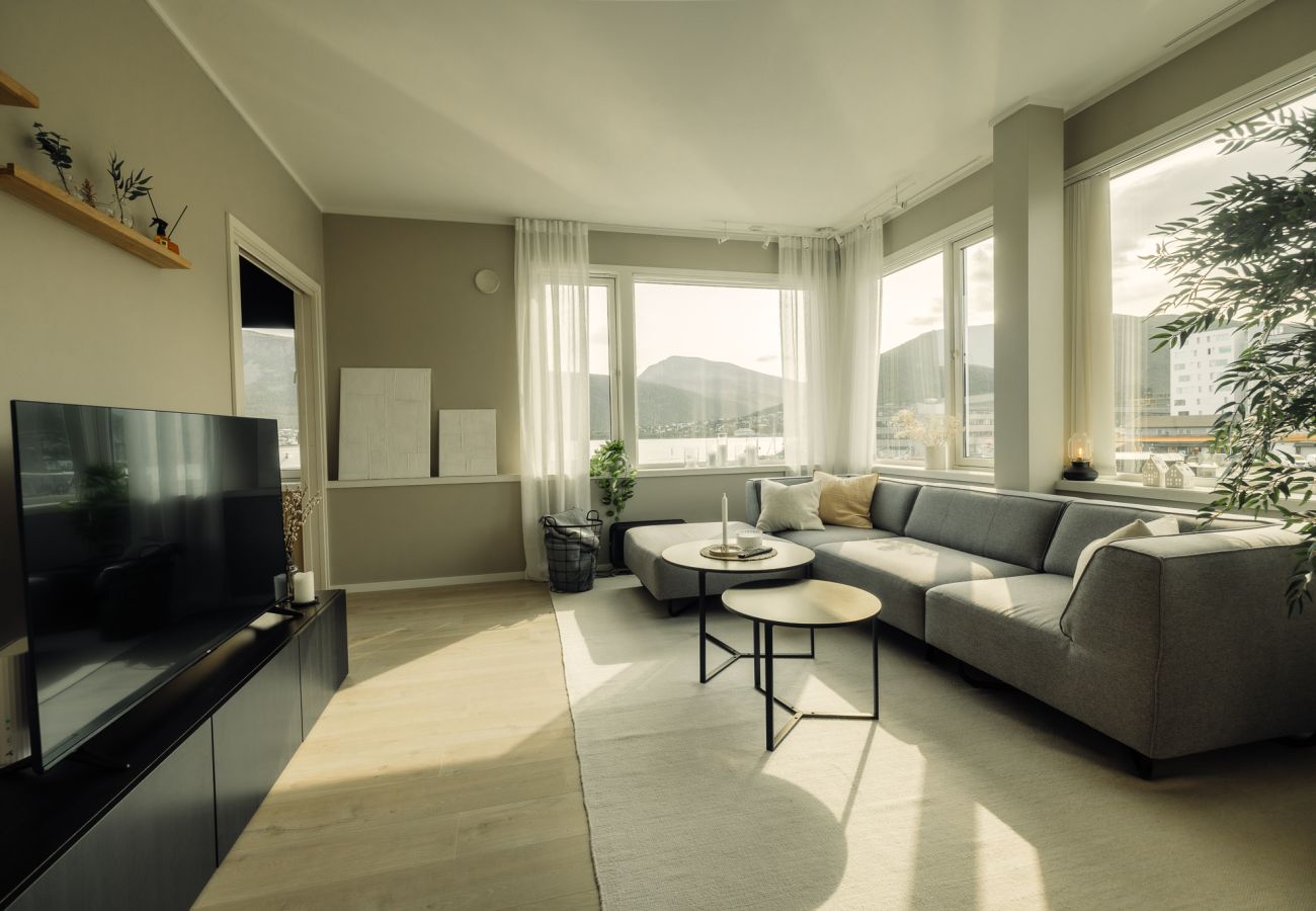 Apartment in Tromsø - Sentrumsnær leilighet med havutsikt