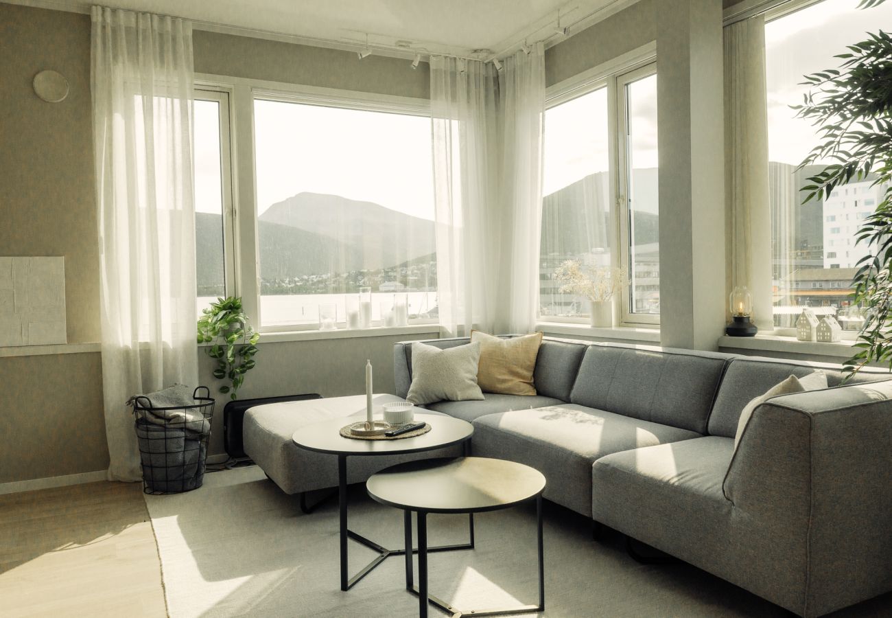 Apartment in Tromsø - Sentrumsnær leilighet med havutsikt