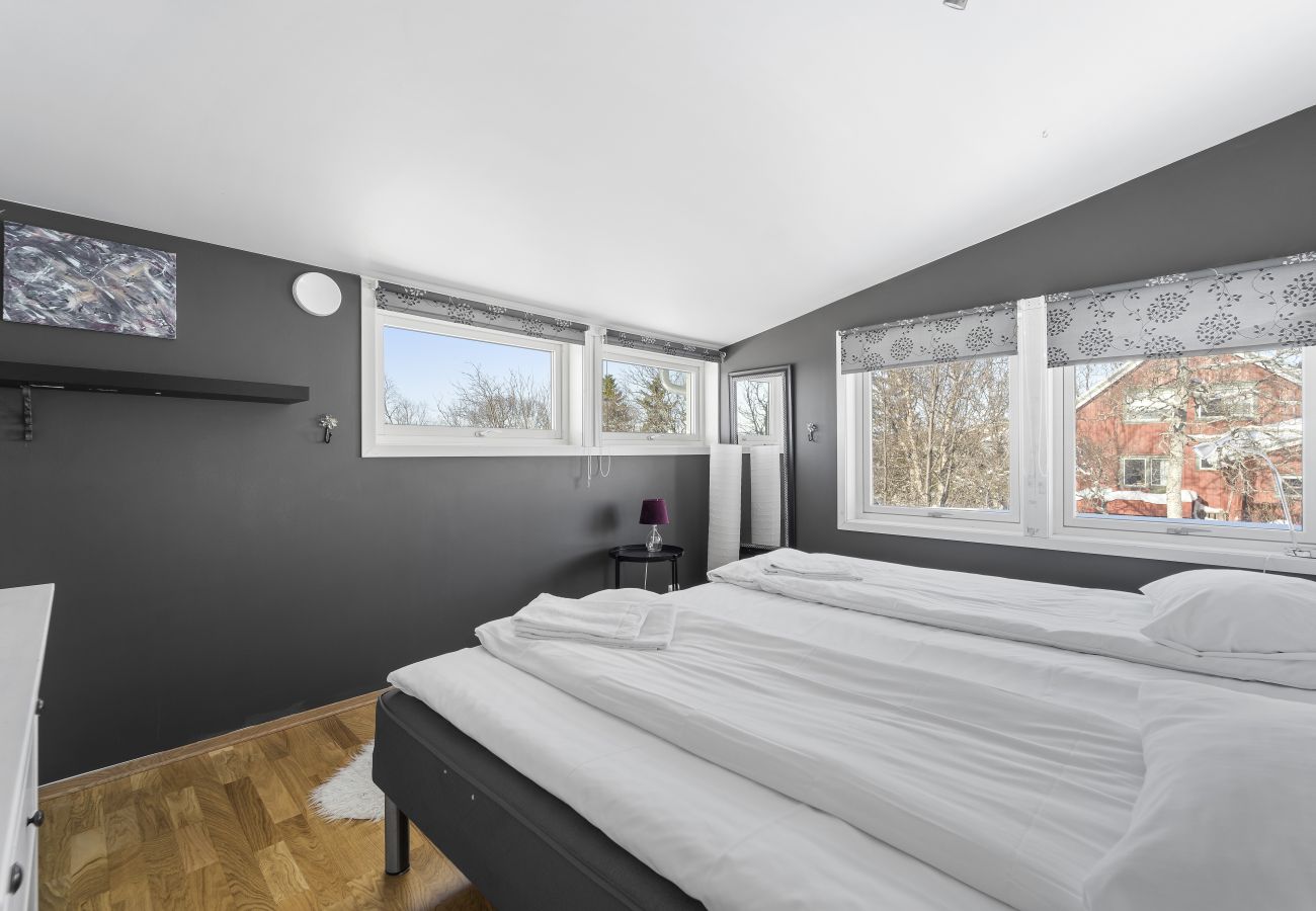 Apartment in Tromsø - Leilighet med panoramautsikt og terrasse