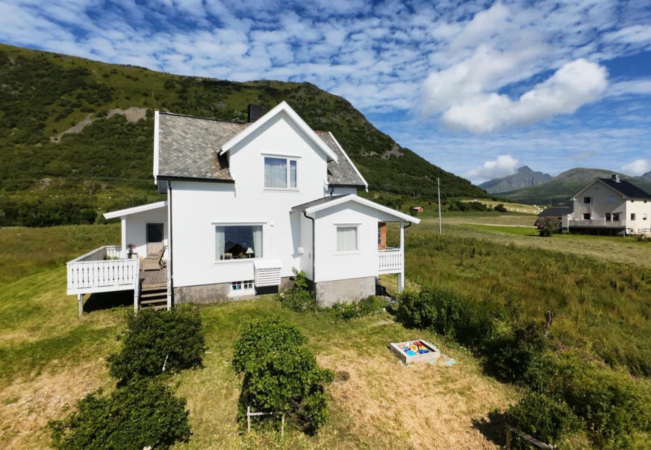 Cabin in Vestvågøy - Feriehus ved sjøen, Lofoten