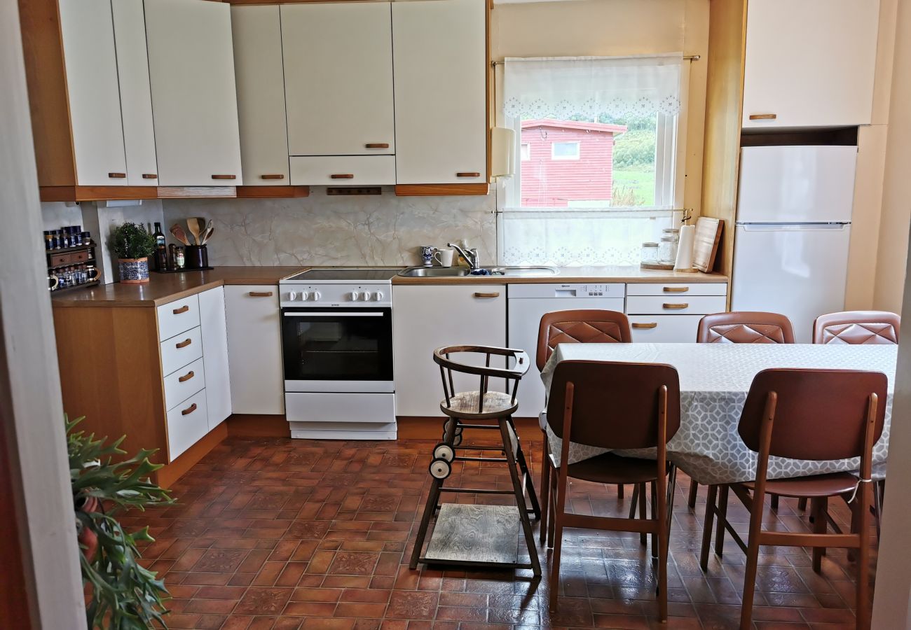 Cabin in Vestvågøy - Feriehus ved sjøen, Lofoten