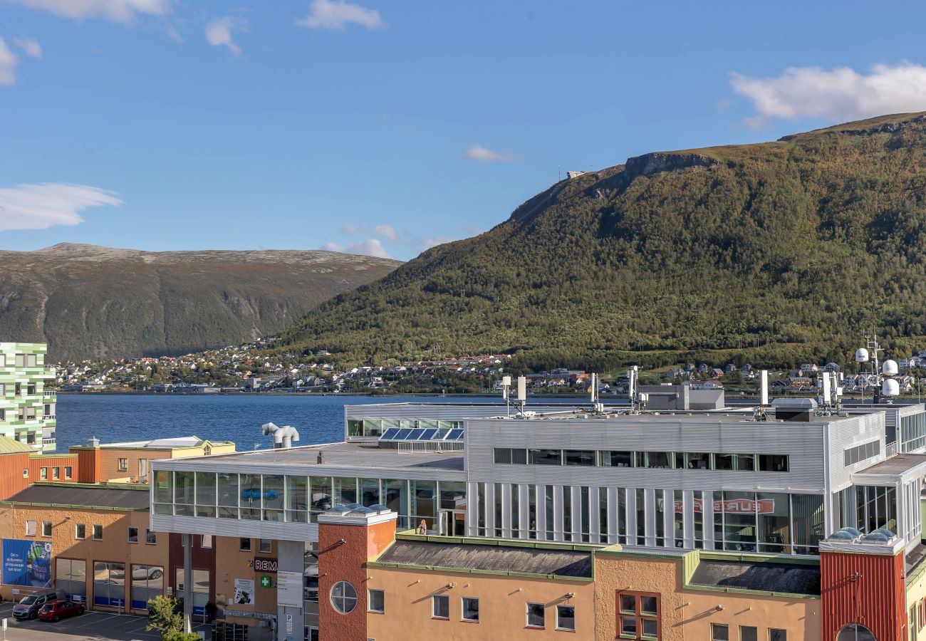 Apartment in Tromsø - Penthouse apartment with views and balcony