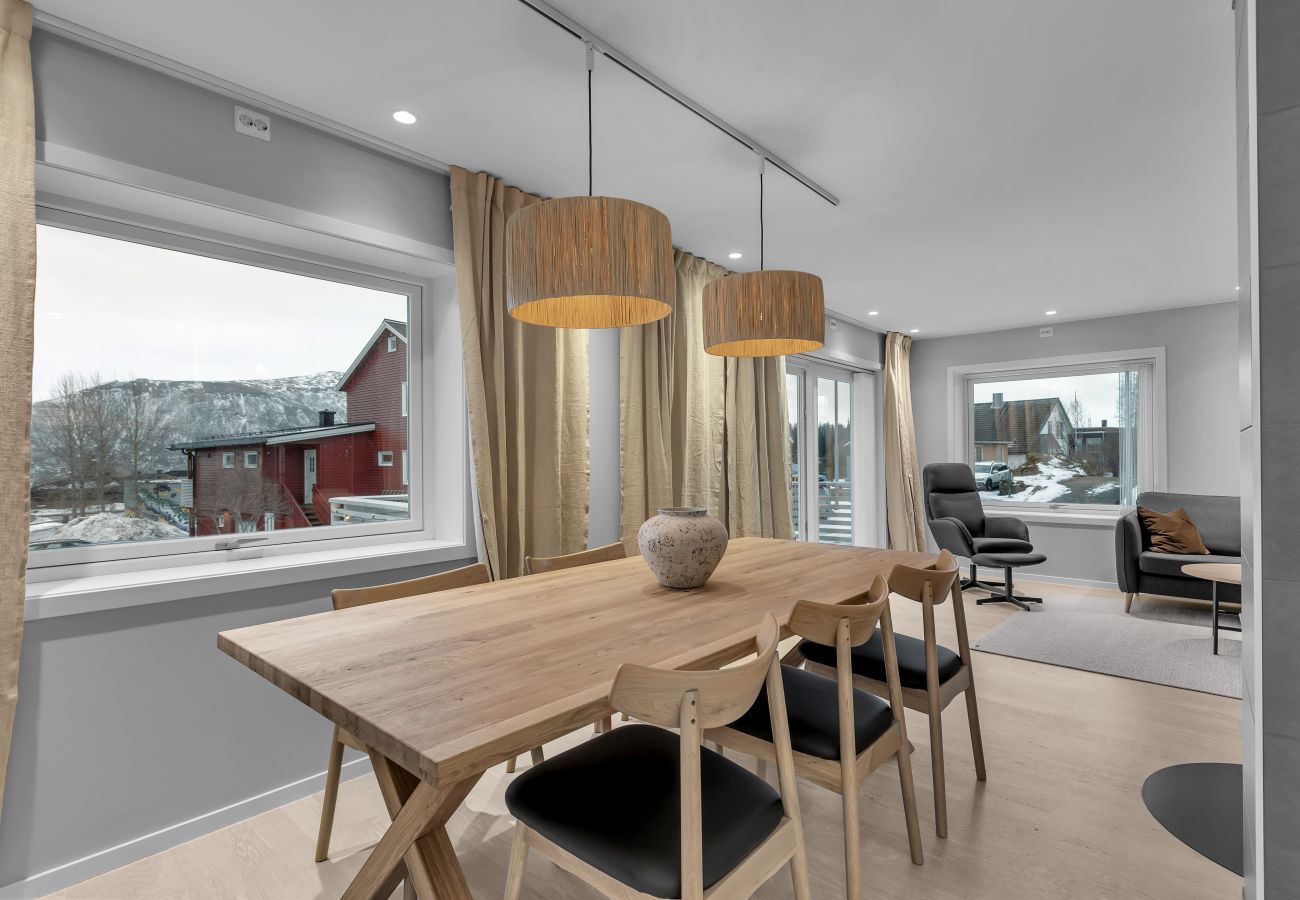 House in Tromsø - Arctic Pearl - Central House with 4 bedrooms and 2 bathrooms