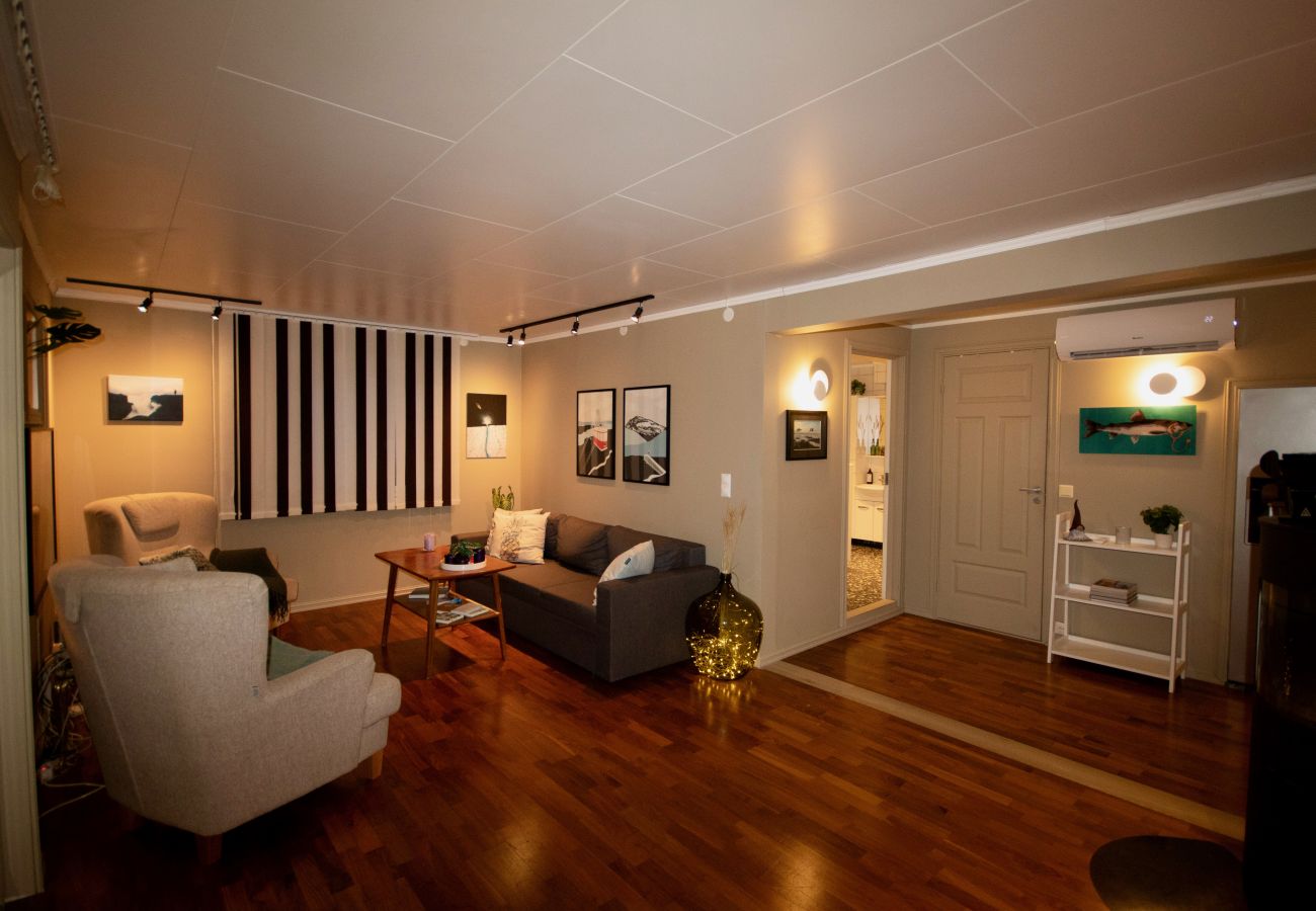 Apartment in Tromsø - Trivelig leilighet i rolige, bynære omgivelser