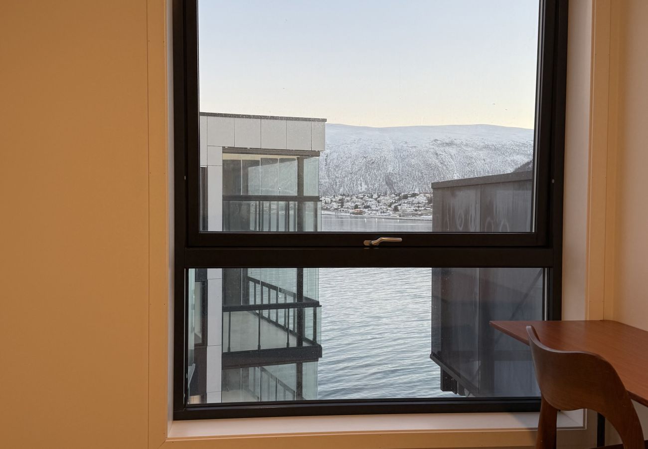 Apartment in Tromsø - Tromsø city center ocean view