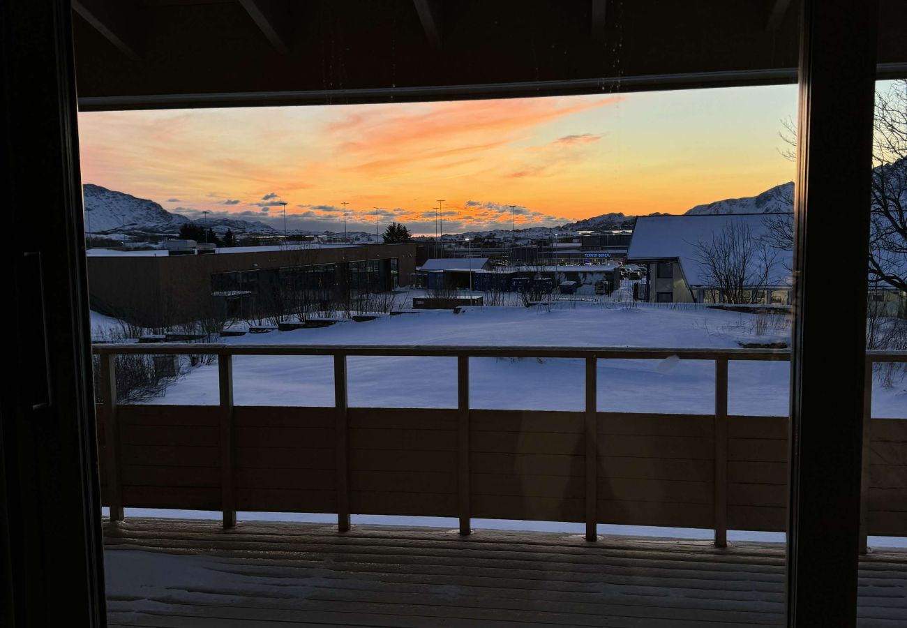 House in Leknes - City Center Panorama Lofoten