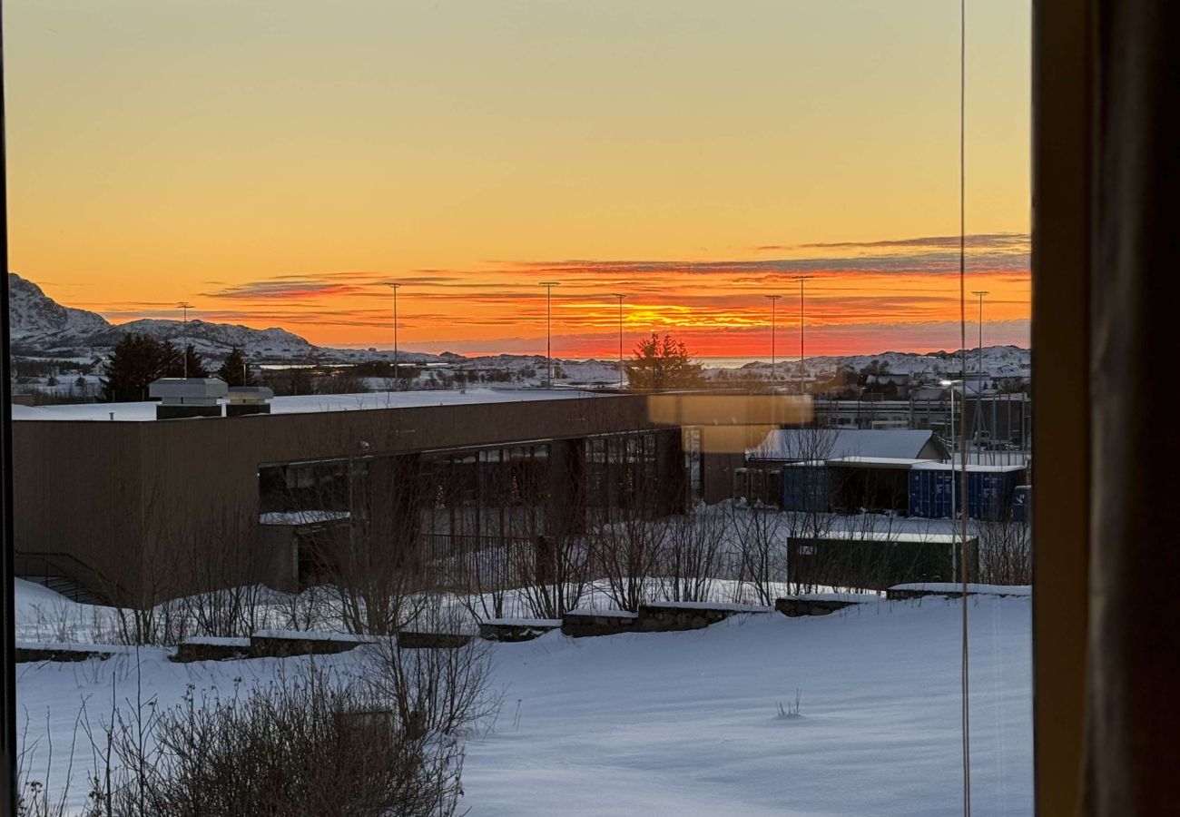 House in Leknes - City Center Panorama Lofoten