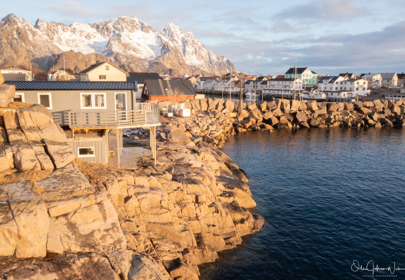 Apartment in Vågan - Top Apartment by the sea in Henningsvær