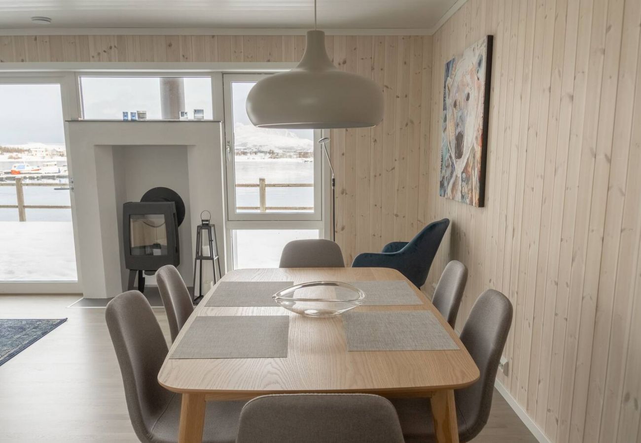 Hytte i Vestvågøy - Brand new Nappstraumen seaview cabin