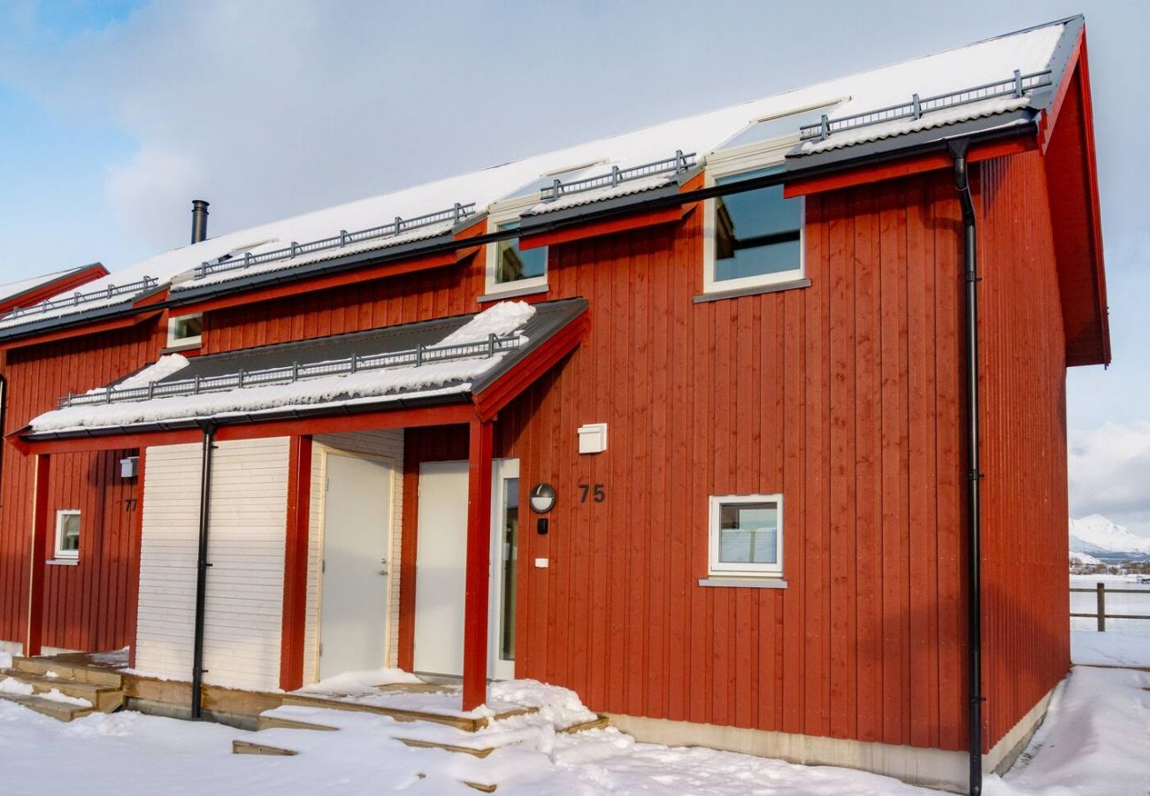 Hytte i Vestvågøy - Brand new Nappstraumen seaview cabin