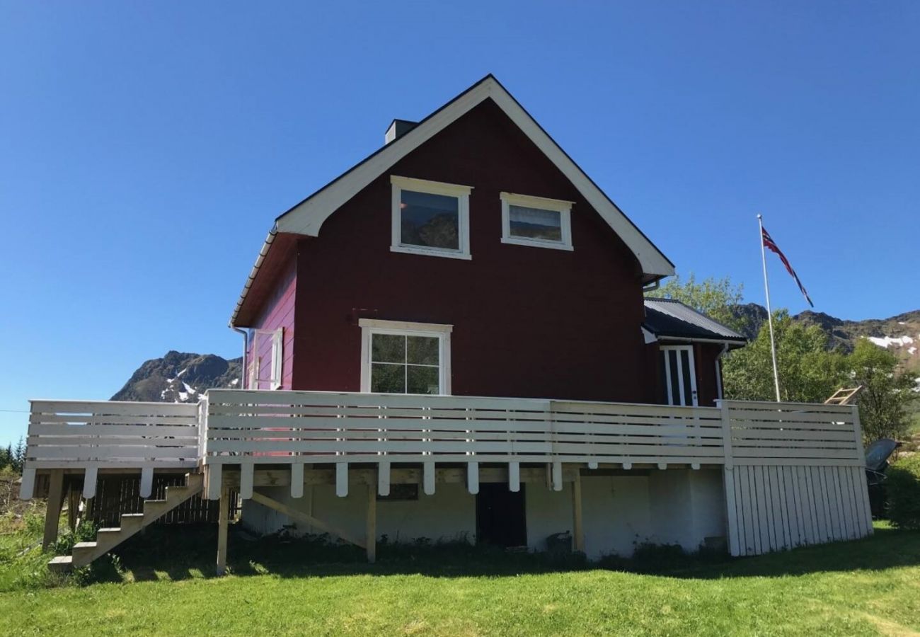 Hytte i Vestvågøy - Cozy house with beautiful view