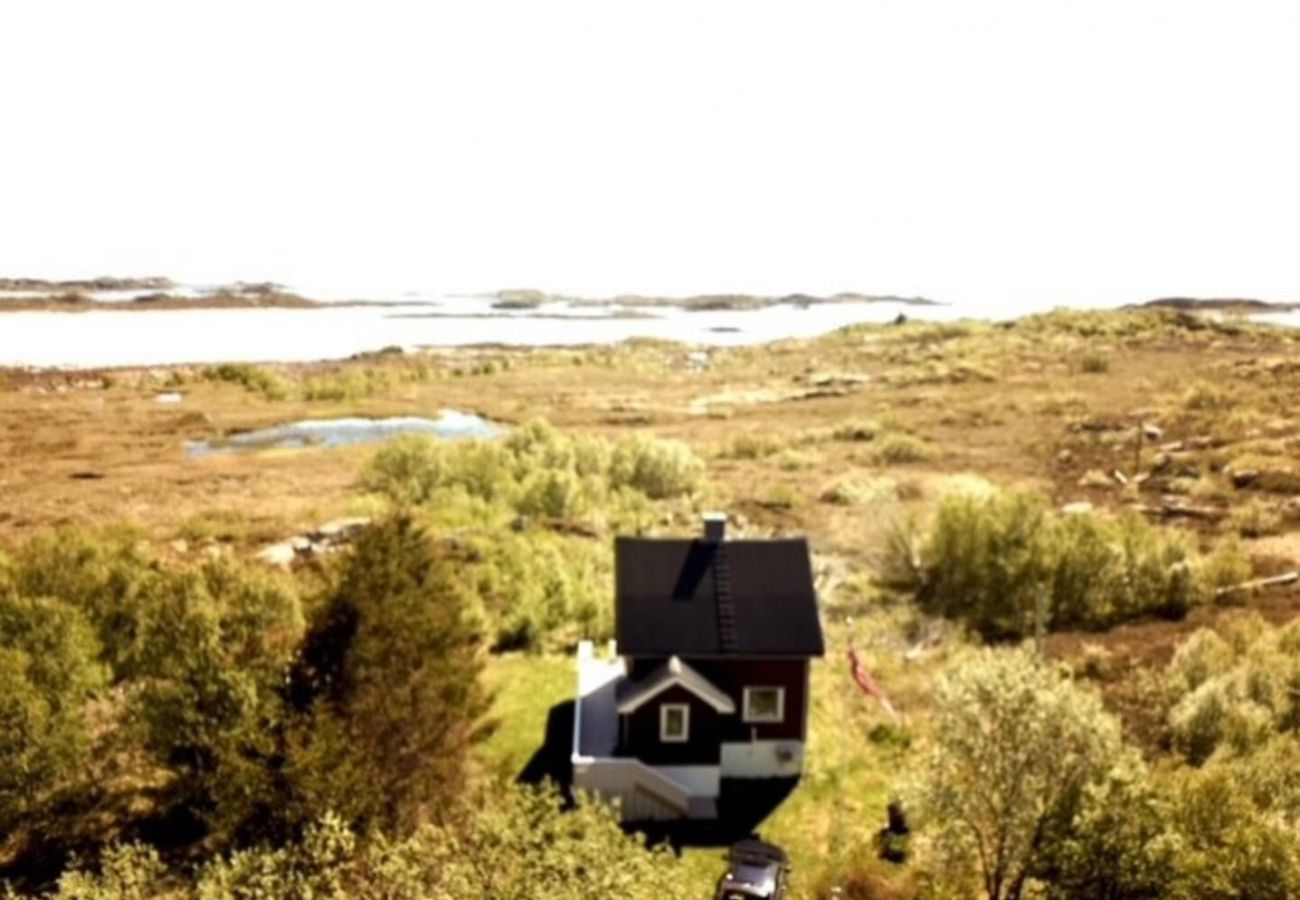 Hytte i Vestvågøy - Cozy house with beautiful view