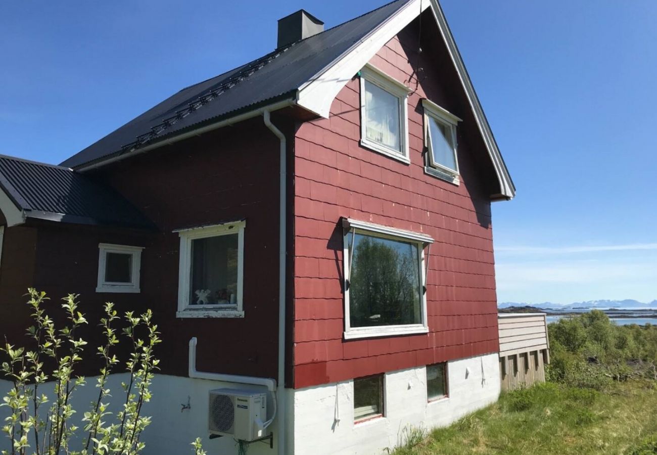 Hytte i Vestvågøy - Cozy house with beautiful view