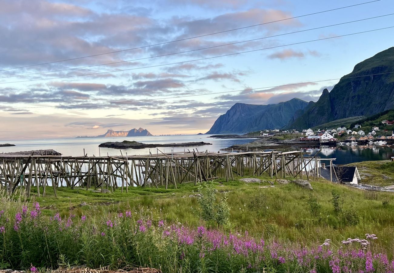 Hus i Moskenes - Historisk Nordlandshus fra 1880 – Panoramautsikt