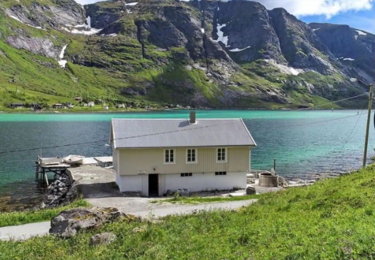 Hytte i Flakstad - Rorbu Vestersia i Skjelfjord