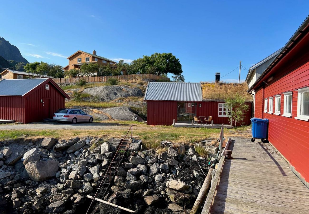 Hytte i Vestvågøy - Tradisjonell Rorbu i fiskeværet Ballstad