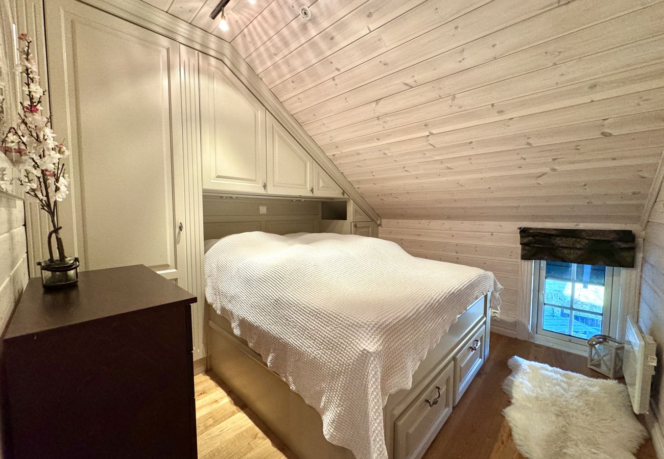 Leilighet i Hol - Modern and well-equipped apartment in Kikut, Geilo. Ski in/out.