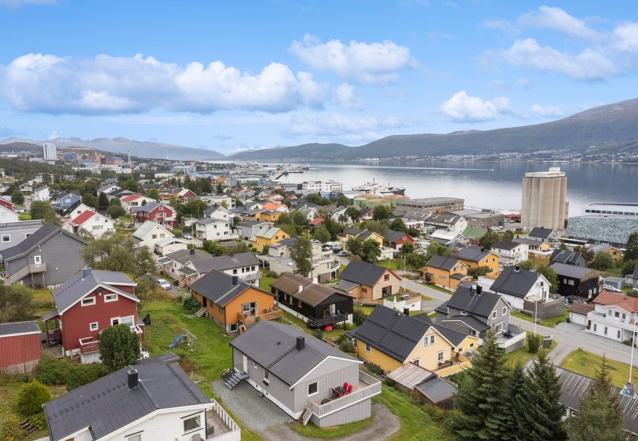 Hus i Tromsø - Tromsø Family House