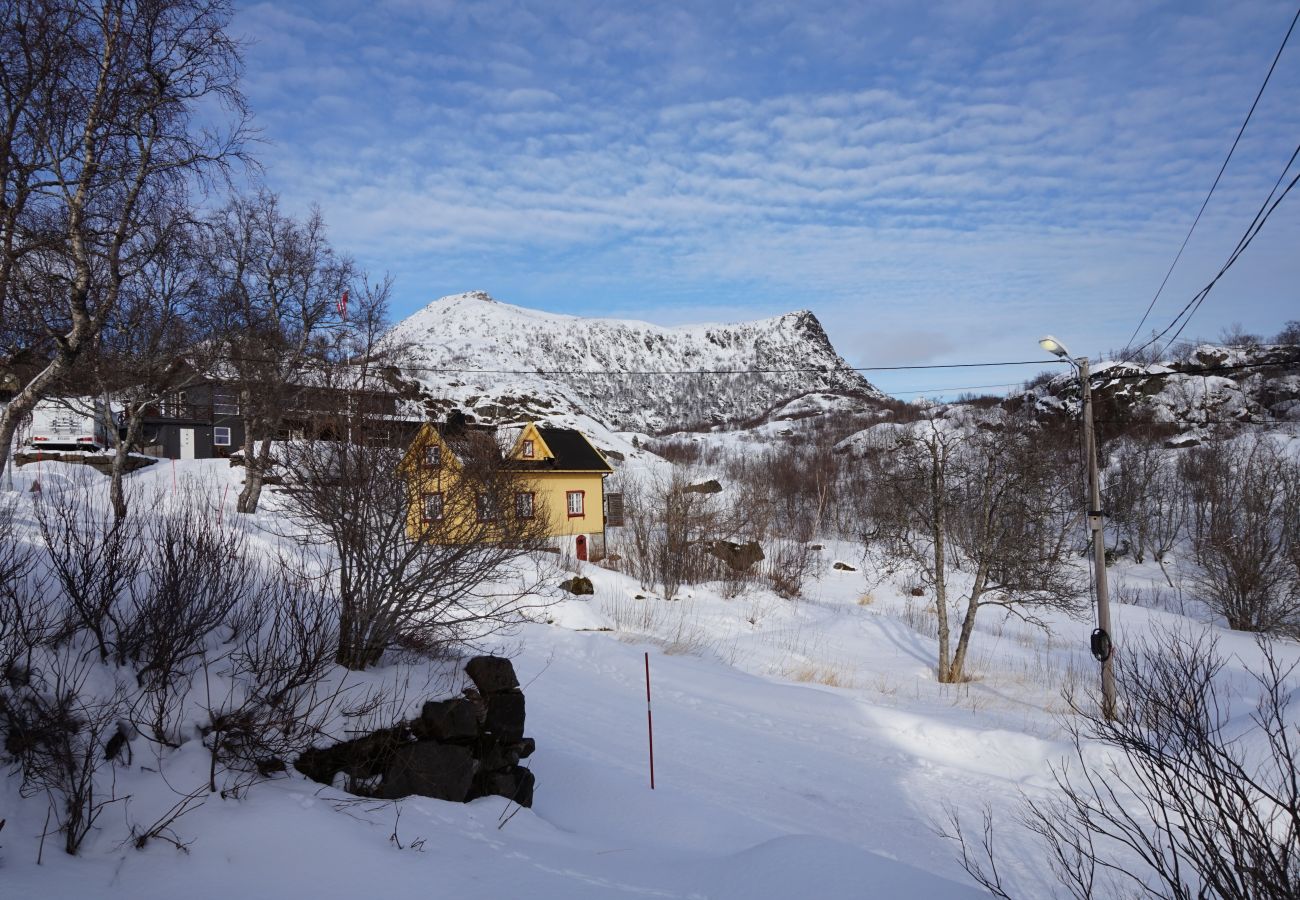 Hus i Vågan - Koselig hus ved Kabelvågmarken.